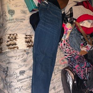 skinny blue jeans